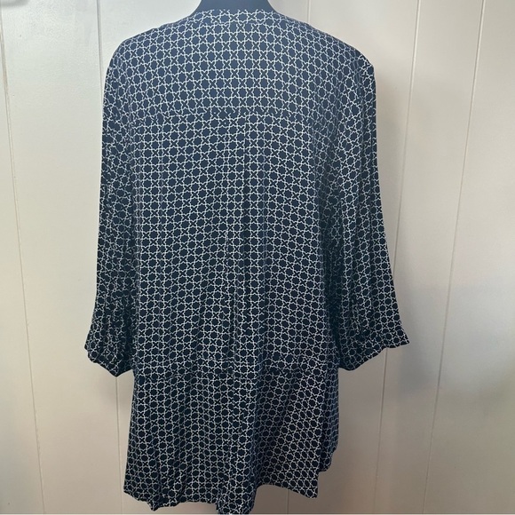 Croft & Barrow Women’s Long Sleeve Navy and White Patterned Tunic Size 2X - Picture 11 of 11